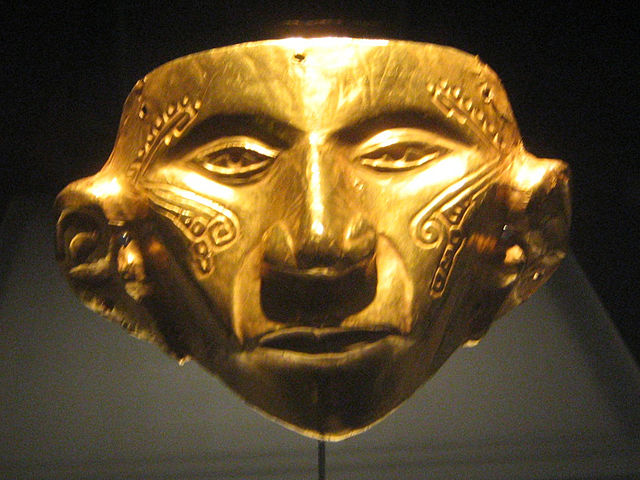 Museo del Oro Tierradentro golden face Máscara de oro de Tierradentro